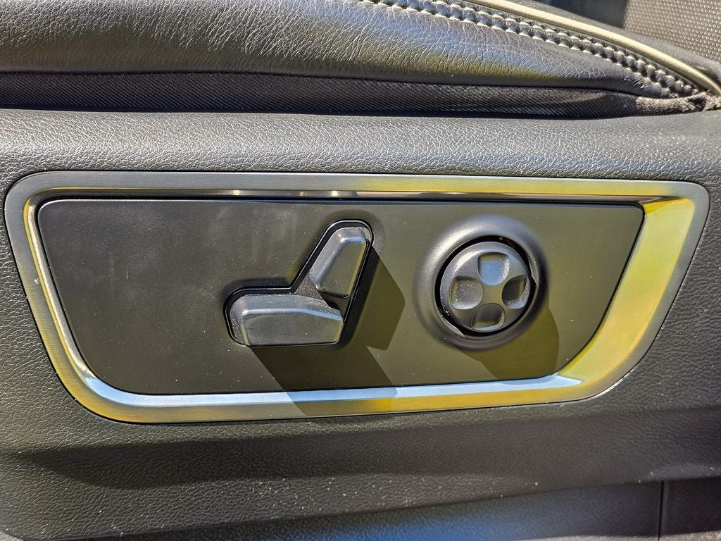 2020 RAM 1500 Limited Crew Cab 4x4 5'7' Box