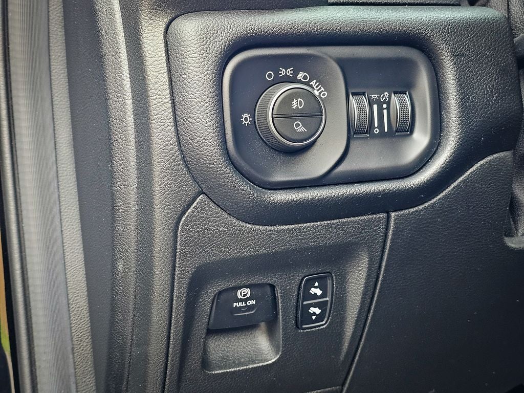 2019 RAM 1500 Rebel Crew Cab 4x4 5'7' Box