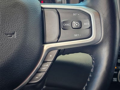 2020 RAM 1500 Big Horn Crew Cab 4x4 6'4' Box