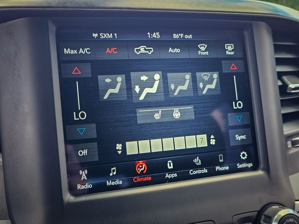 2020 RAM 1500 Big Horn Crew Cab 4x4 6'4' Box