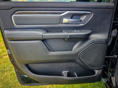 2020 RAM 1500 Big Horn Crew Cab 4x4 6'4' Box