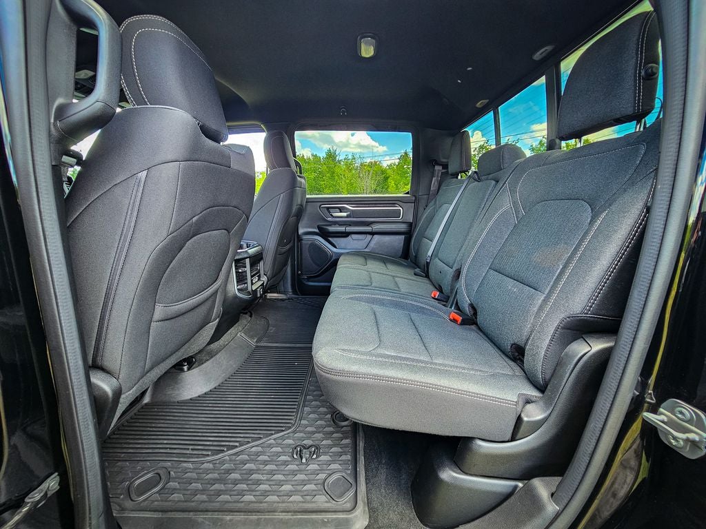 2020 RAM 1500 Big Horn Crew Cab 4x4 6'4' Box