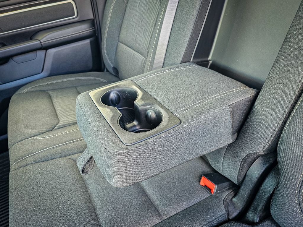 2020 RAM 1500 Big Horn Crew Cab 4x4 6'4' Box