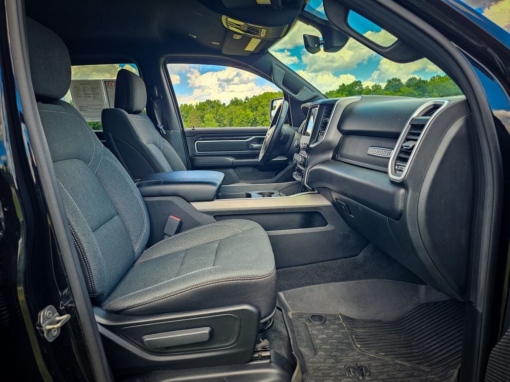 2020 RAM 1500 Big Horn Crew Cab 4x4 6'4' Box