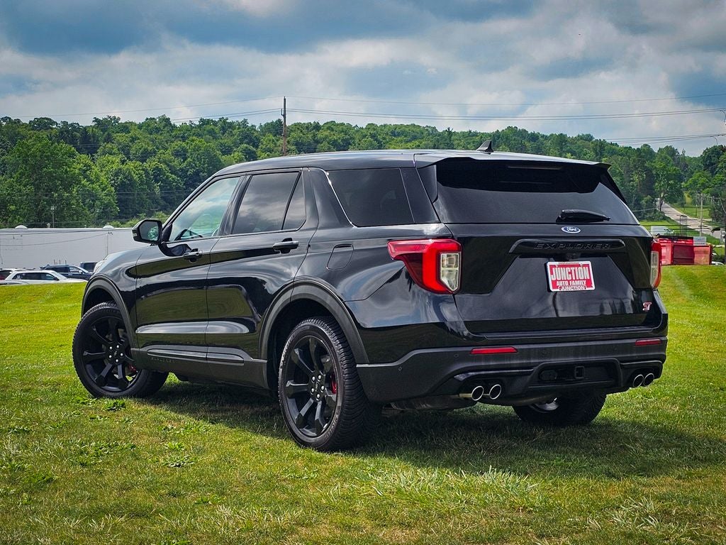 2022 Ford Explorer ST