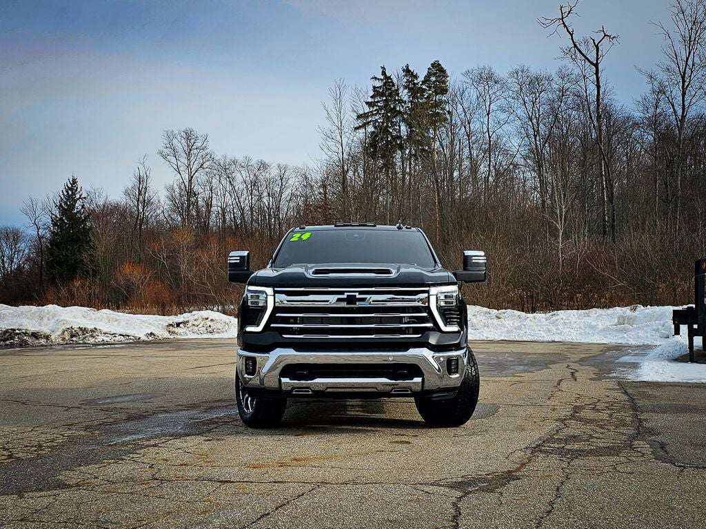 2024 Chevrolet Silverado 2500HD 4WD Crew Cab Standard Bed LTZ