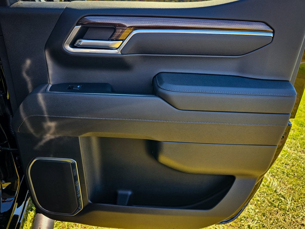 2026 Chevrolet Silverado 1500 4WD Crew Cab Short Bed RST
