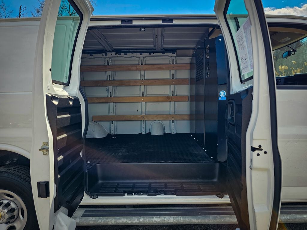 2024 Chevrolet Express Cargo RWD 2500 Regular Wheelbase WT