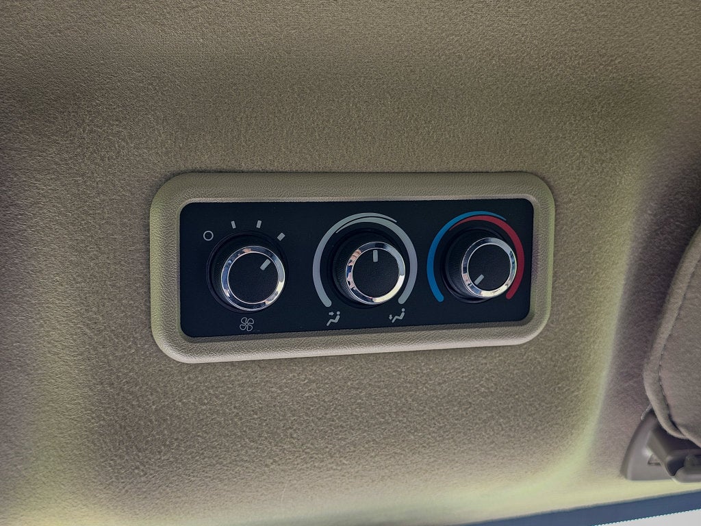 2025 GMC Savana Passenger RWD 3500 Extended Wheelbase LT