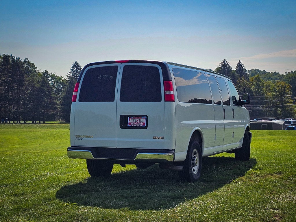 2025 GMC Savana Passenger RWD 3500 Extended Wheelbase LT