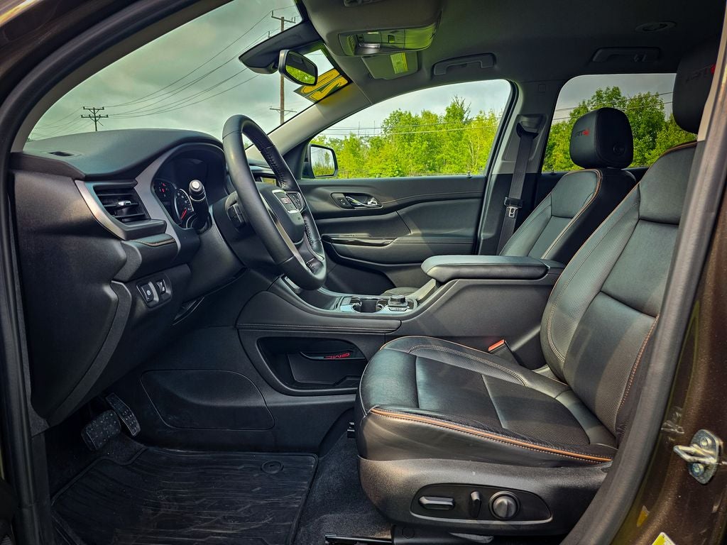 2020 GMC Acadia AWD AT4