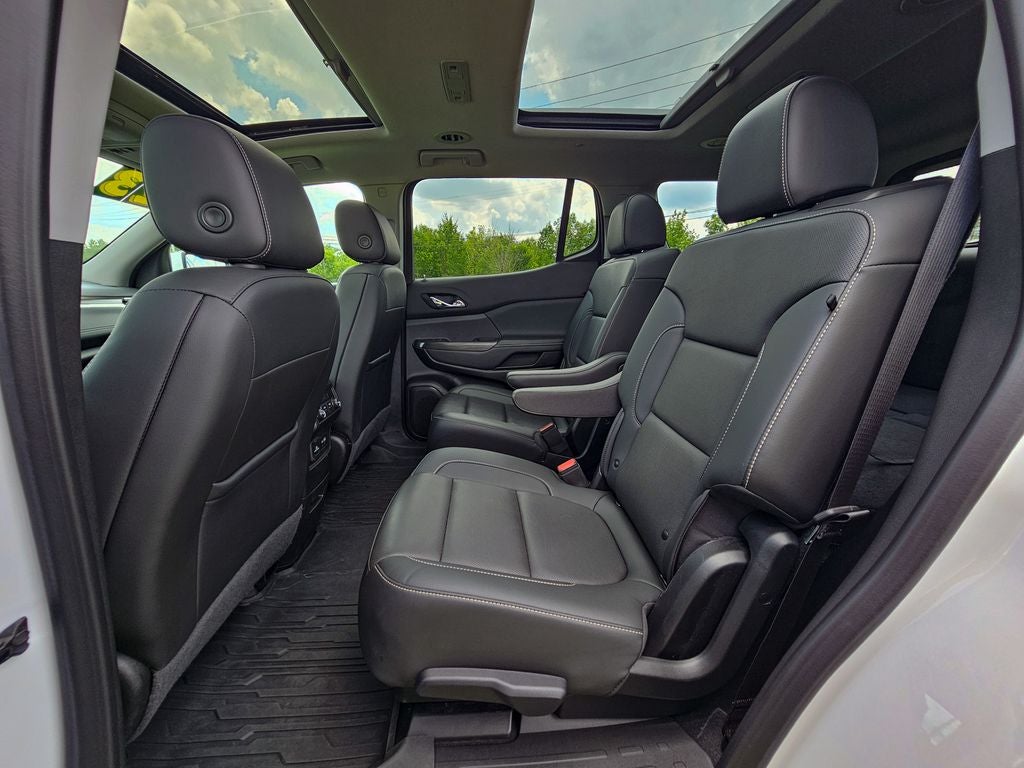 2023 GMC Acadia AWD SLT