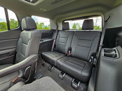 2023 GMC Acadia AWD SLT