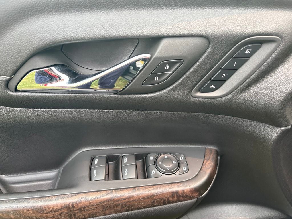 2023 GMC Acadia AWD Denali