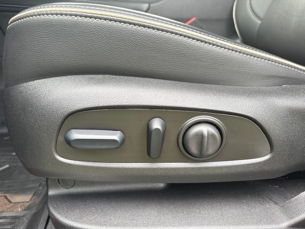 2023 GMC Acadia AWD Denali
