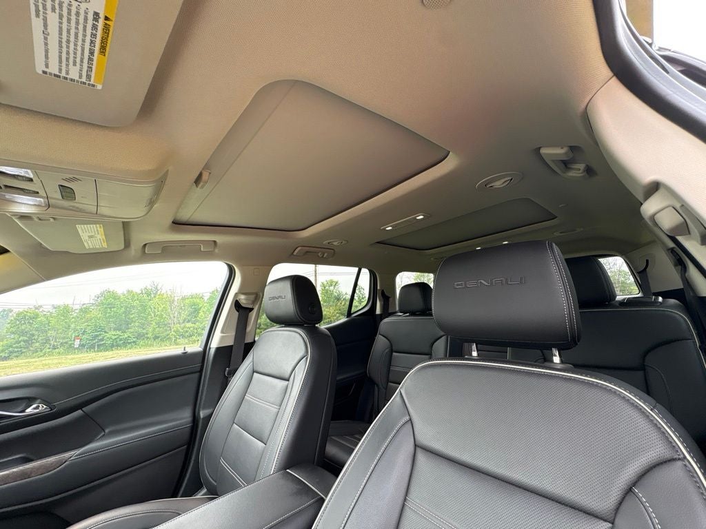2023 GMC Acadia AWD Denali
