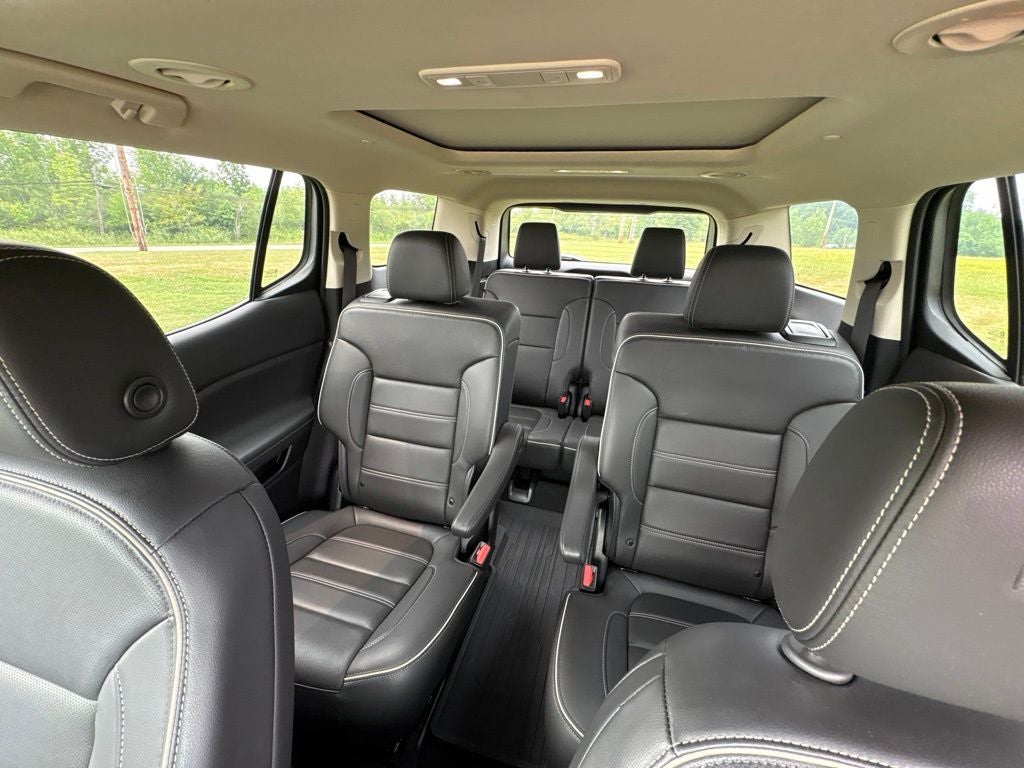 2023 GMC Acadia AWD Denali