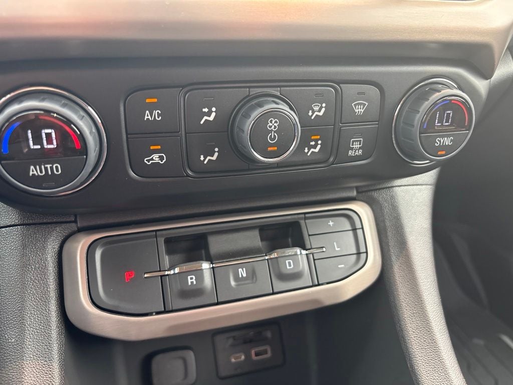 2023 GMC Acadia AWD Denali