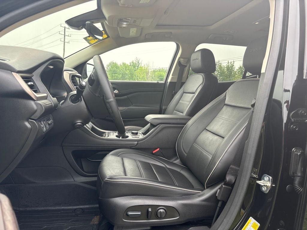 2023 GMC Acadia AWD Denali