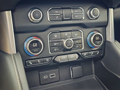 2023 GMC Yukon 4WD SLT