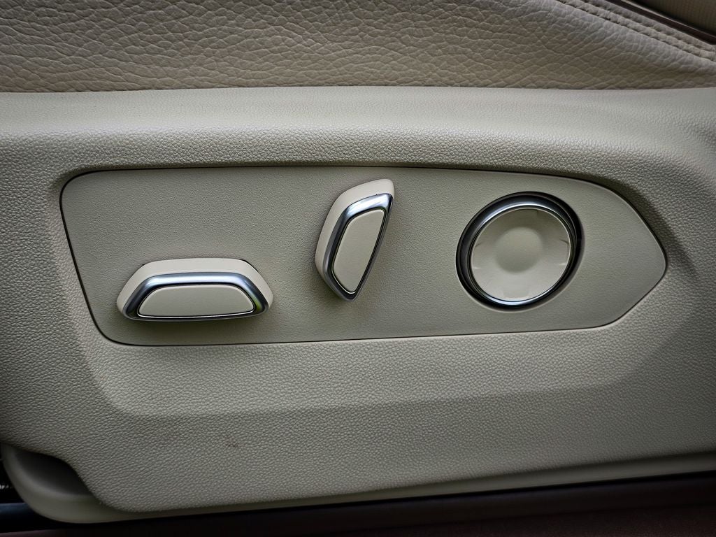 2023 GMC Yukon 4WD Denali