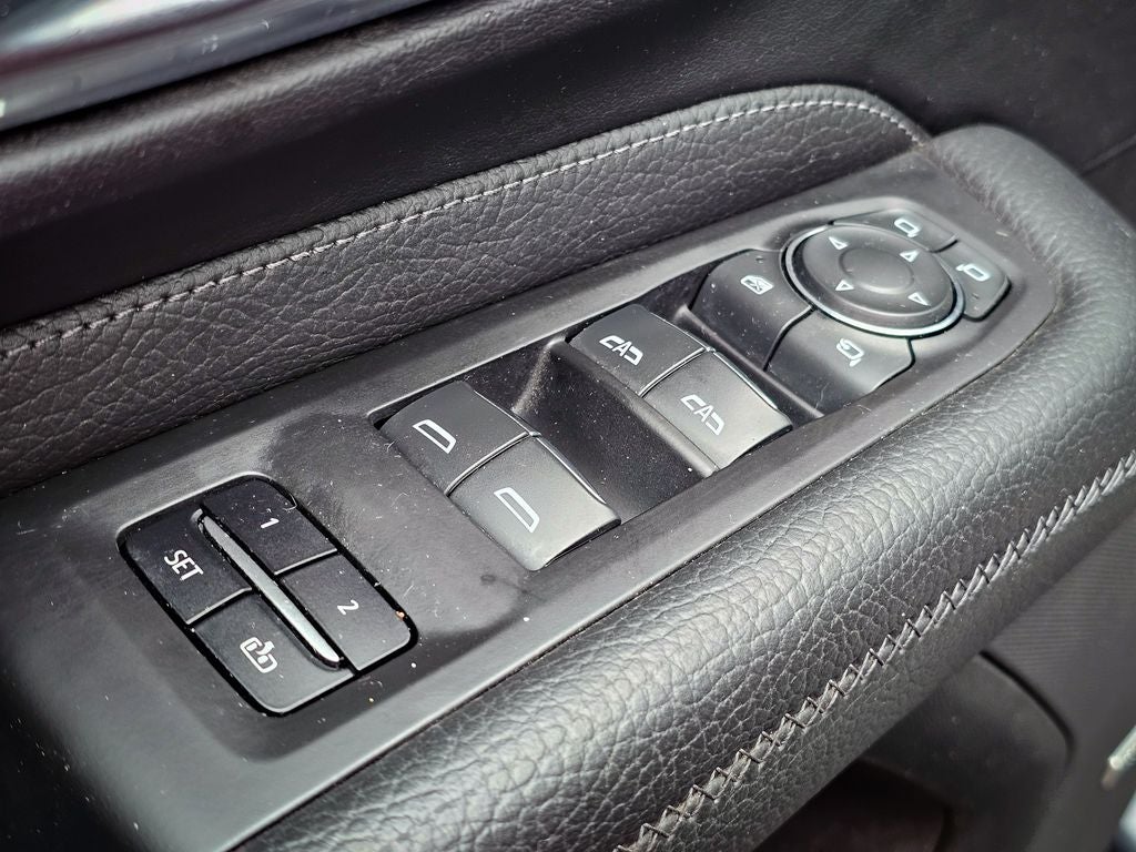 2022 GMC Yukon 4WD Denali