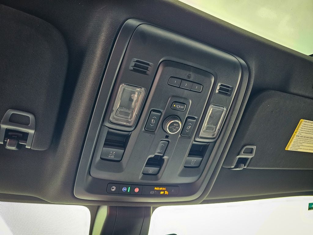 2022 GMC Yukon 4WD Denali