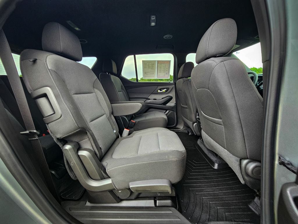 2023 Chevrolet Traverse AWD LT Cloth