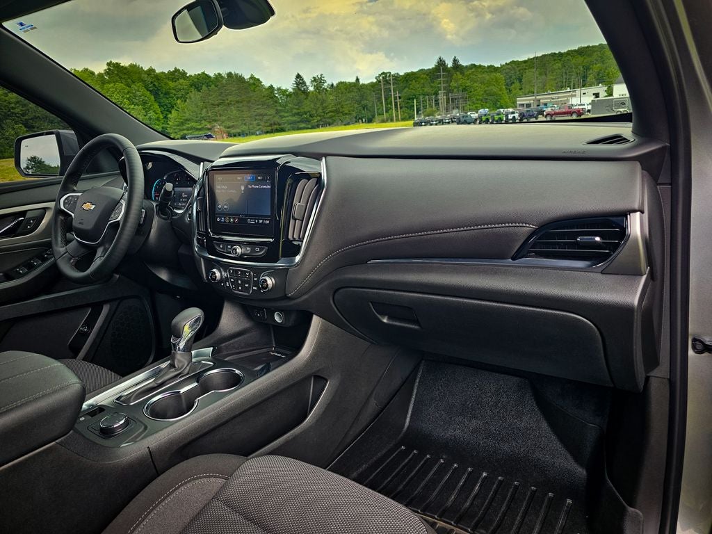 2023 Chevrolet Traverse AWD LT Cloth