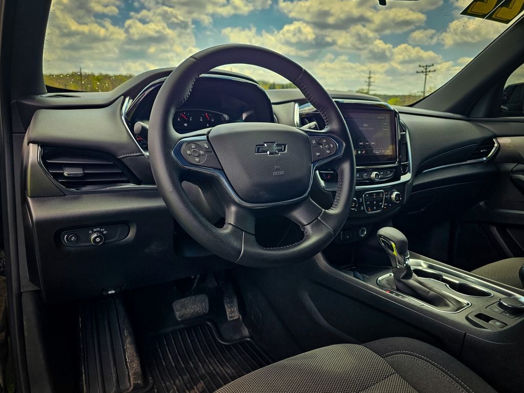 2022 Chevrolet Traverse AWD LT Cloth
