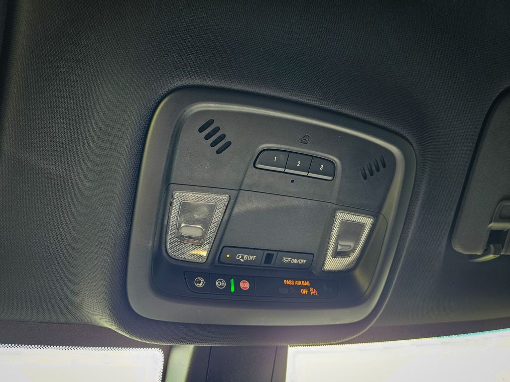 2022 Chevrolet Traverse AWD LT Cloth