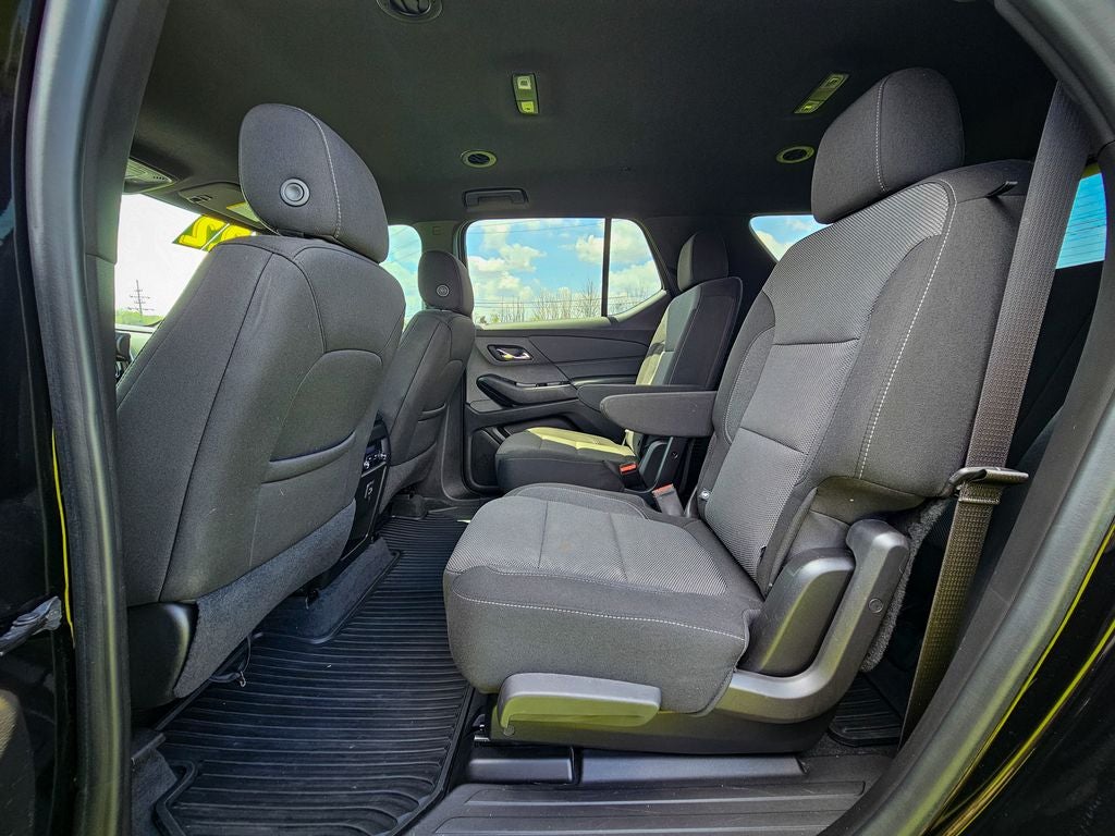 2022 Chevrolet Traverse AWD LT Cloth