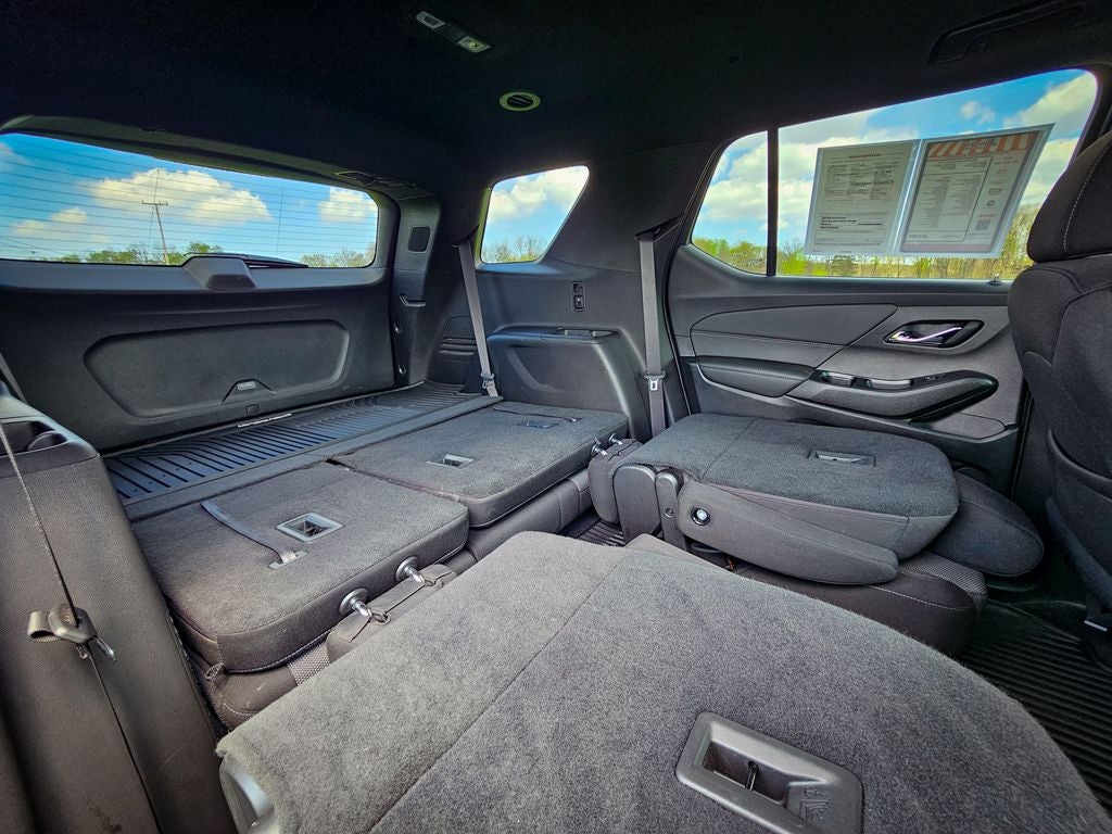 2022 Chevrolet Traverse AWD LT Cloth