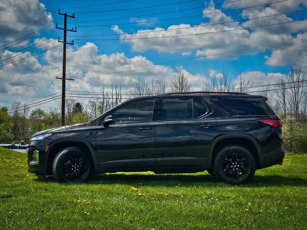 2022 Chevrolet Traverse AWD LT Cloth