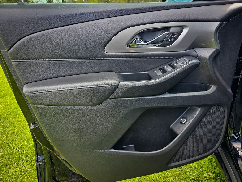 2022 Chevrolet Traverse AWD LT Cloth