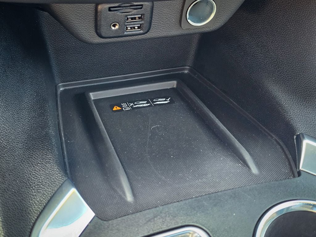 2023 Chevrolet Traverse AWD LT Leather