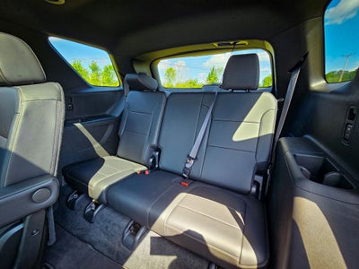 2023 Chevrolet Traverse AWD LT Leather