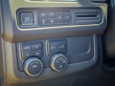 2022 Chevrolet Suburban 4WD RST