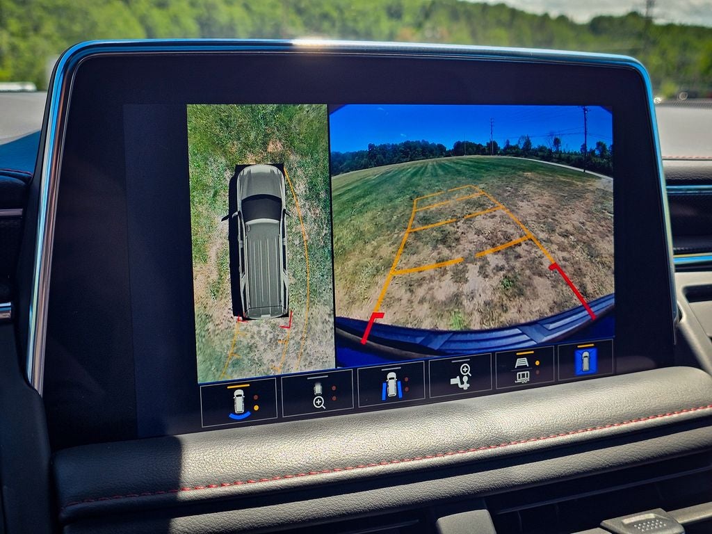 2022 Chevrolet Suburban 4WD RST