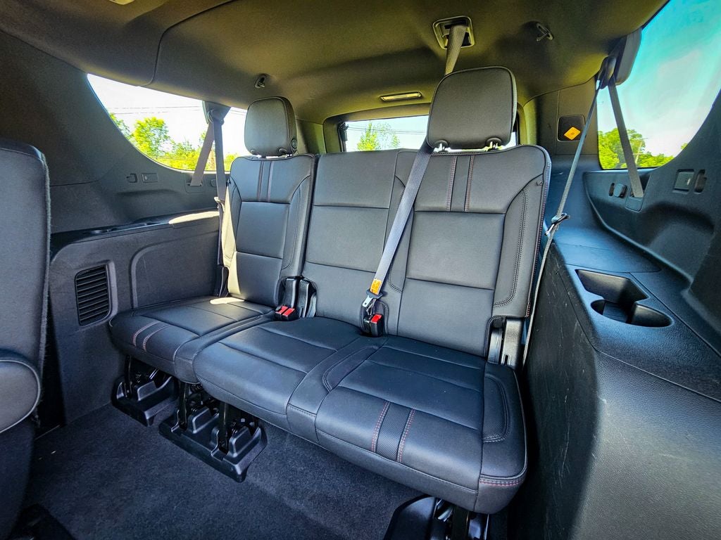 2022 Chevrolet Suburban 4WD RST
