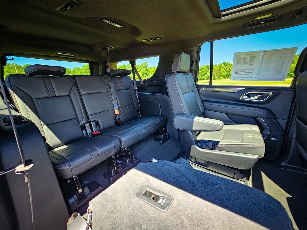 2022 Chevrolet Suburban 4WD RST