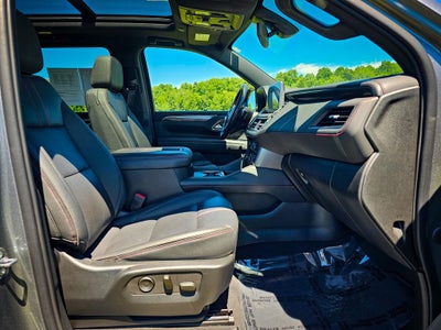 2022 Chevrolet Suburban 4WD RST