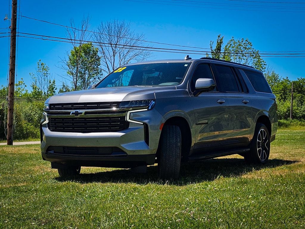 2022 Chevrolet Suburban 4WD RST