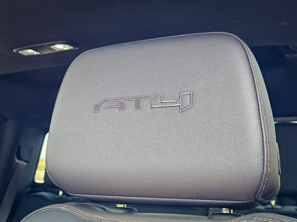 2024 GMC Sierra 2500HD 4WD Crew Cab Standard Bed AT4