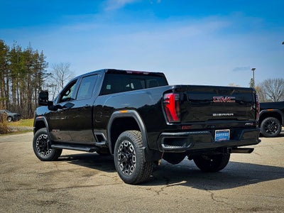 2024 GMC Sierra 2500HD 4WD Crew Cab Standard Bed AT4