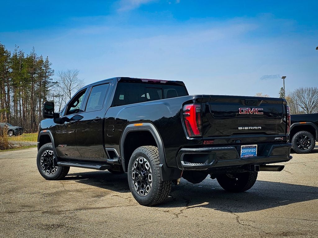 2024 GMC Sierra 2500HD 4WD Crew Cab Standard Bed AT4