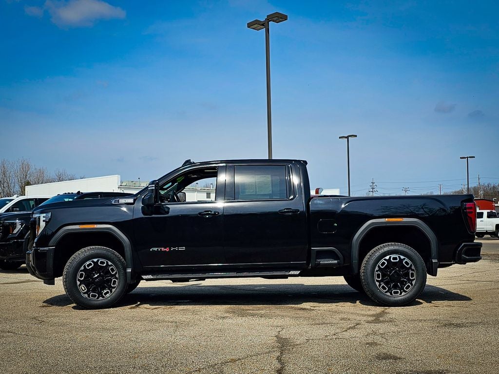 2024 GMC Sierra 2500HD 4WD Crew Cab Standard Bed AT4