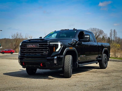 2024 GMC Sierra 2500HD 4WD Crew Cab Standard Bed AT4
