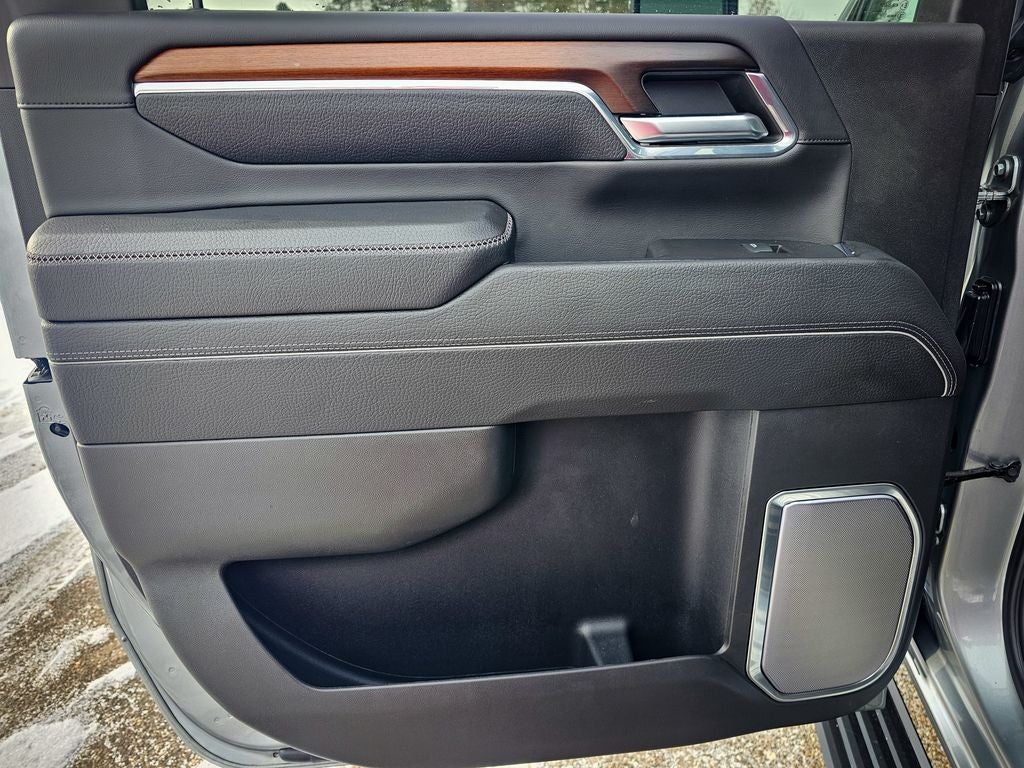 2024 GMC Sierra 2500HD 4WD Crew Cab Standard Bed Denali