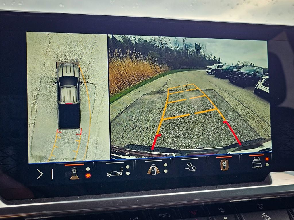 2025 GMC Sierra 2500HD 4WD Crew Cab Standard Bed SLE